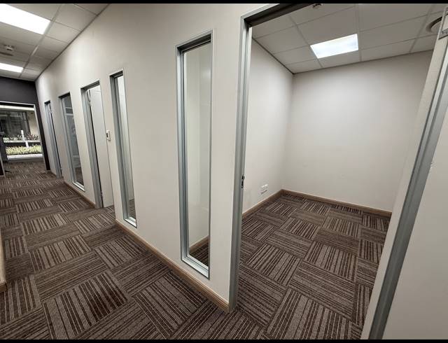 139M² OFFICE TO LET IN ROSEBANK